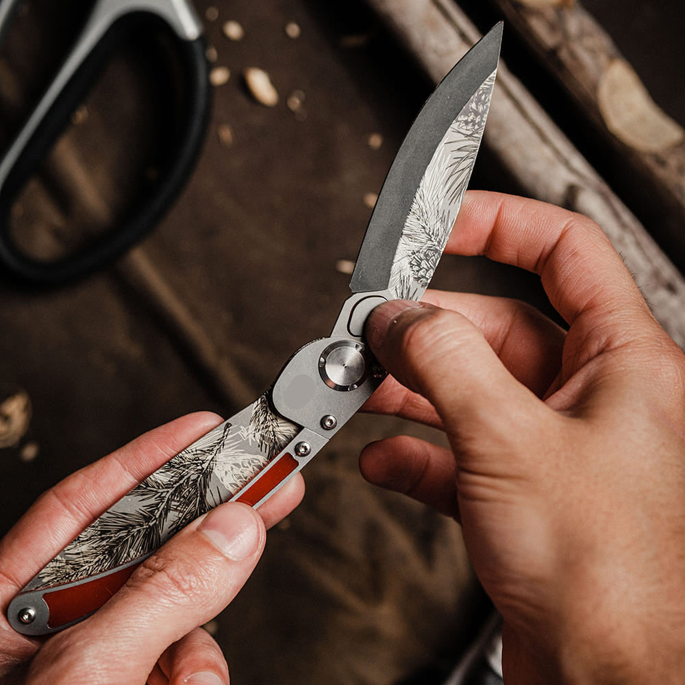 Greenhaus Gardening Folding Pocket Knife with Resin Handle and Steel Blade