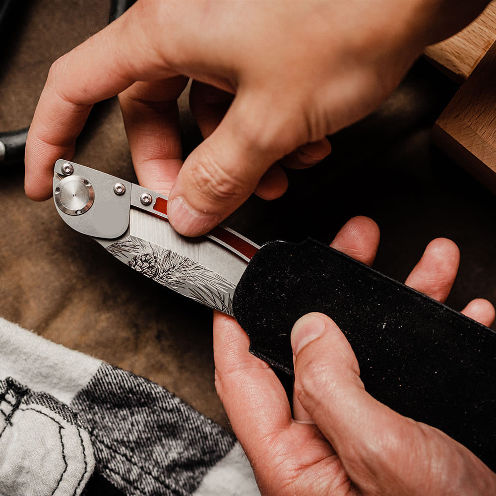 Greenhaus Gardening Folding Pocket Knife with Resin Handle and Steel Blade