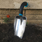 Greenhaus Gardening Ergonomic Scooper for Soil, Mulch, and Potting Mix