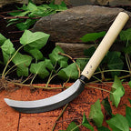 Greenhaus Gardening Compact Japanese Sickle for Garden Maintenance