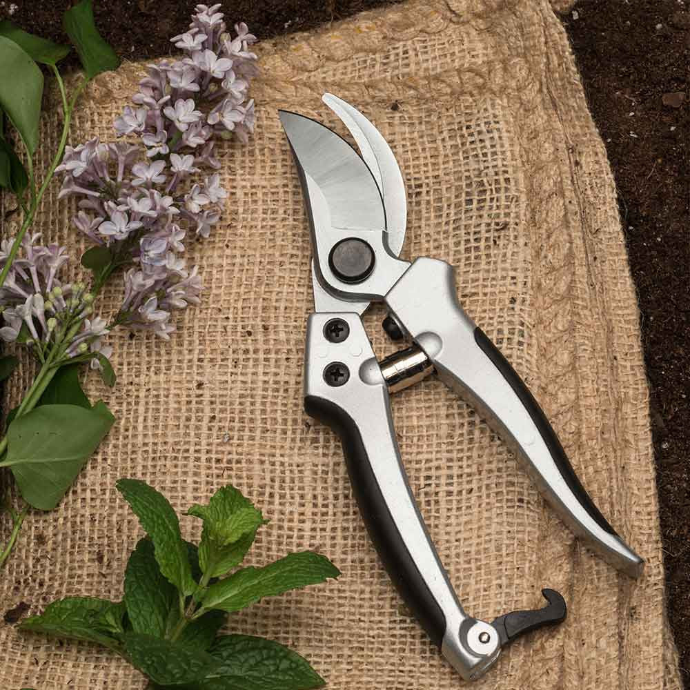 Greenhaus Gardening Lightweight Bypass Pruning Shears for Garden Care
