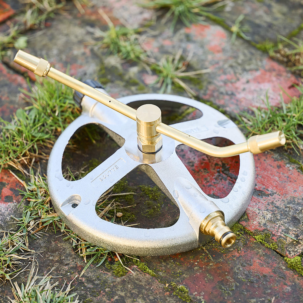 Greenhaus Gardening Steel & Brass Sprinkler – High-Coverage Irrigation