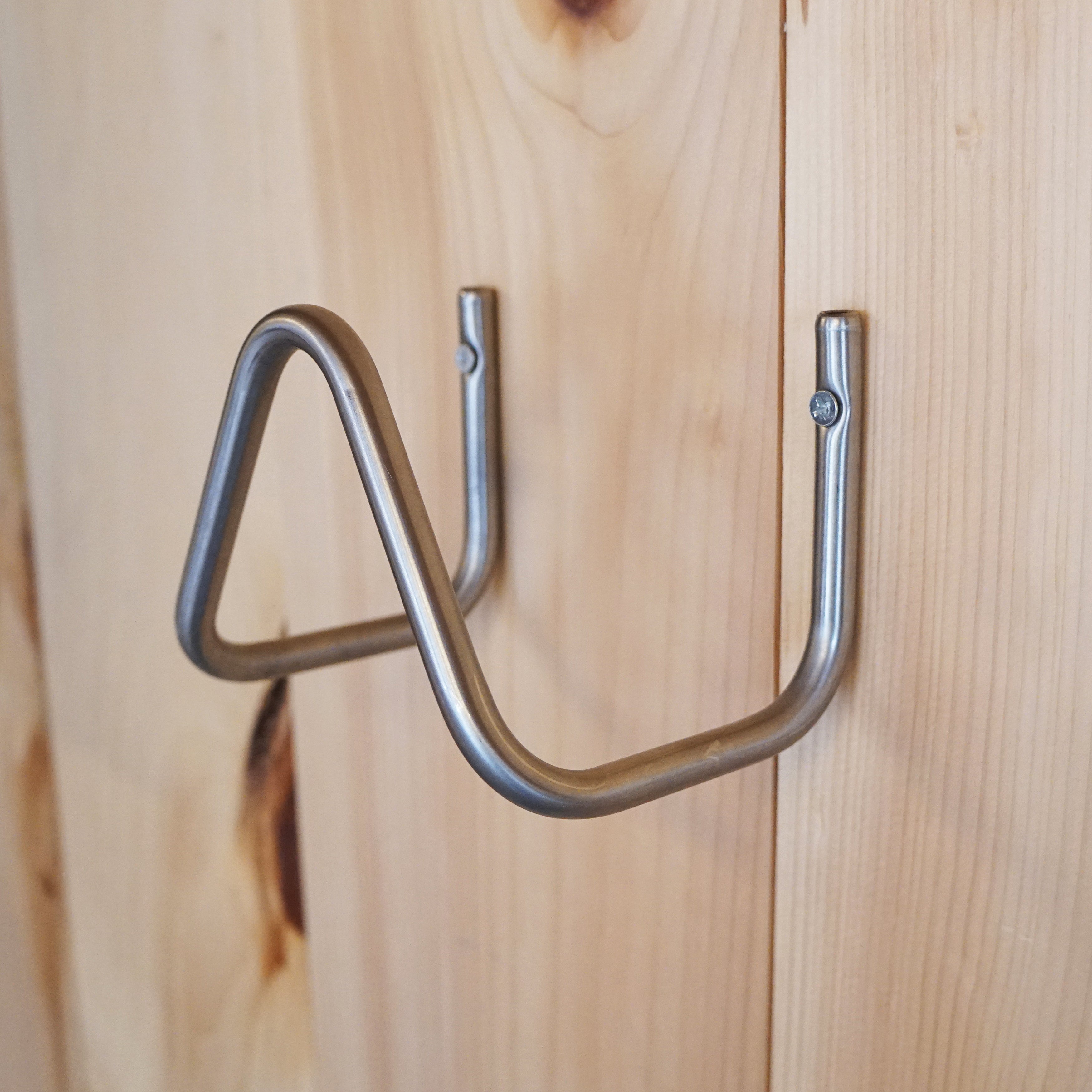 Greenhaus Gardening Durable Wall-Mounted Hose Organizer