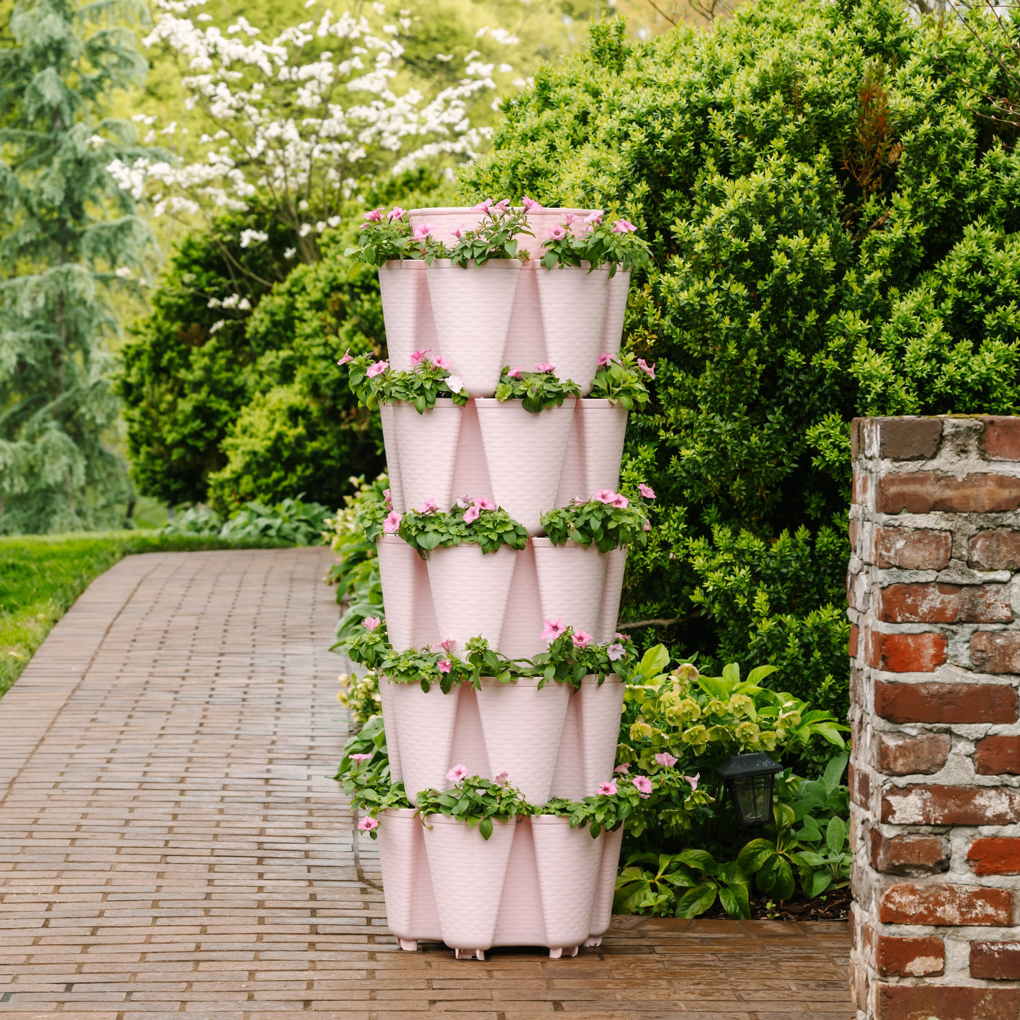 Greenhaus Gardening Vertical Planter Basketweave 5-Tier Planter for Small Gardens