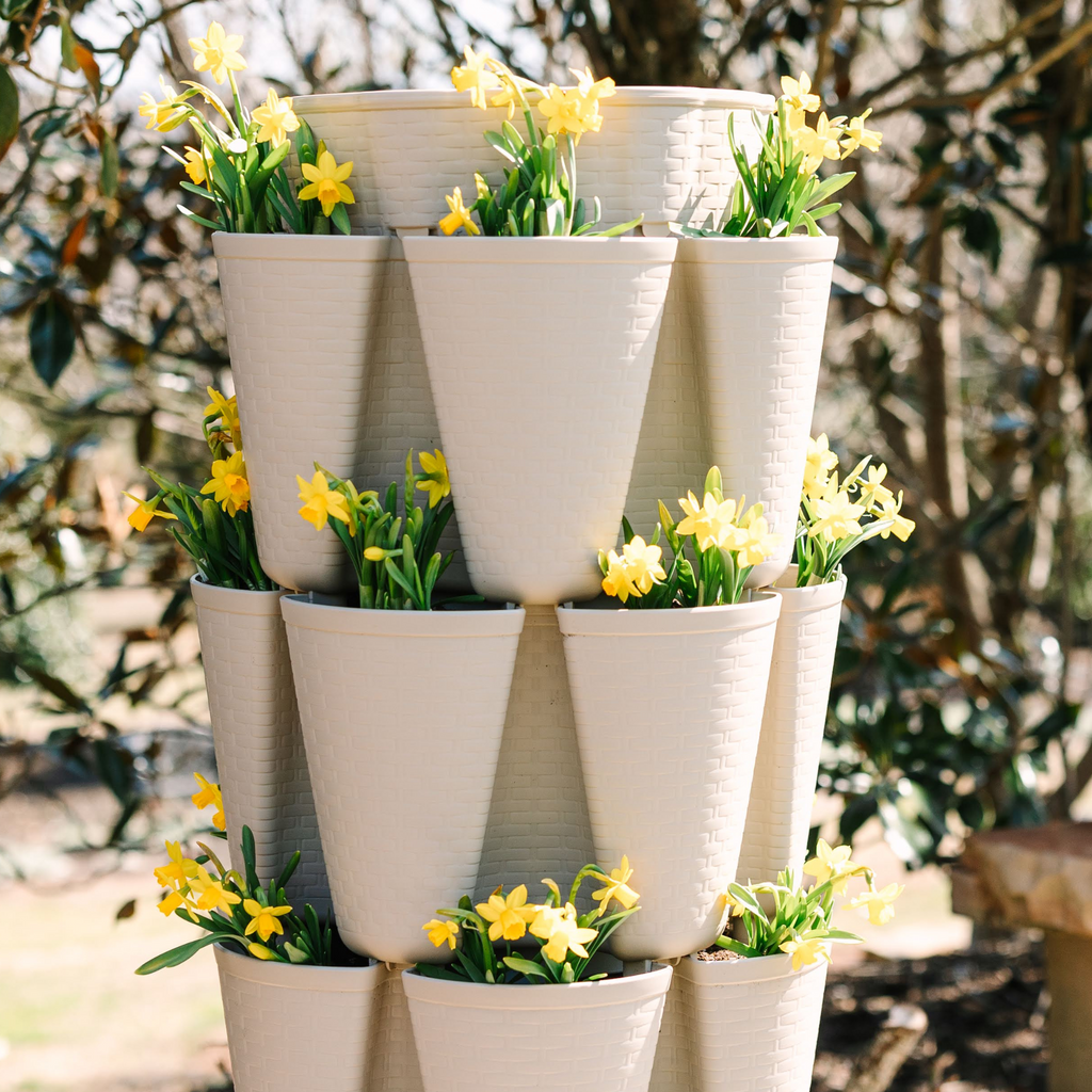 Greenhaus Gardening Vertical Planter Basketweave 5-Tier Planter for Small Gardens