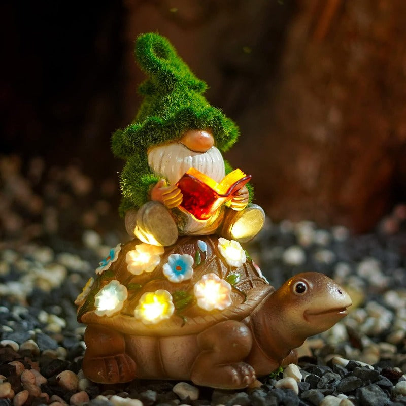 Greenhaus Gardening Solar Garden Statue with LED Light