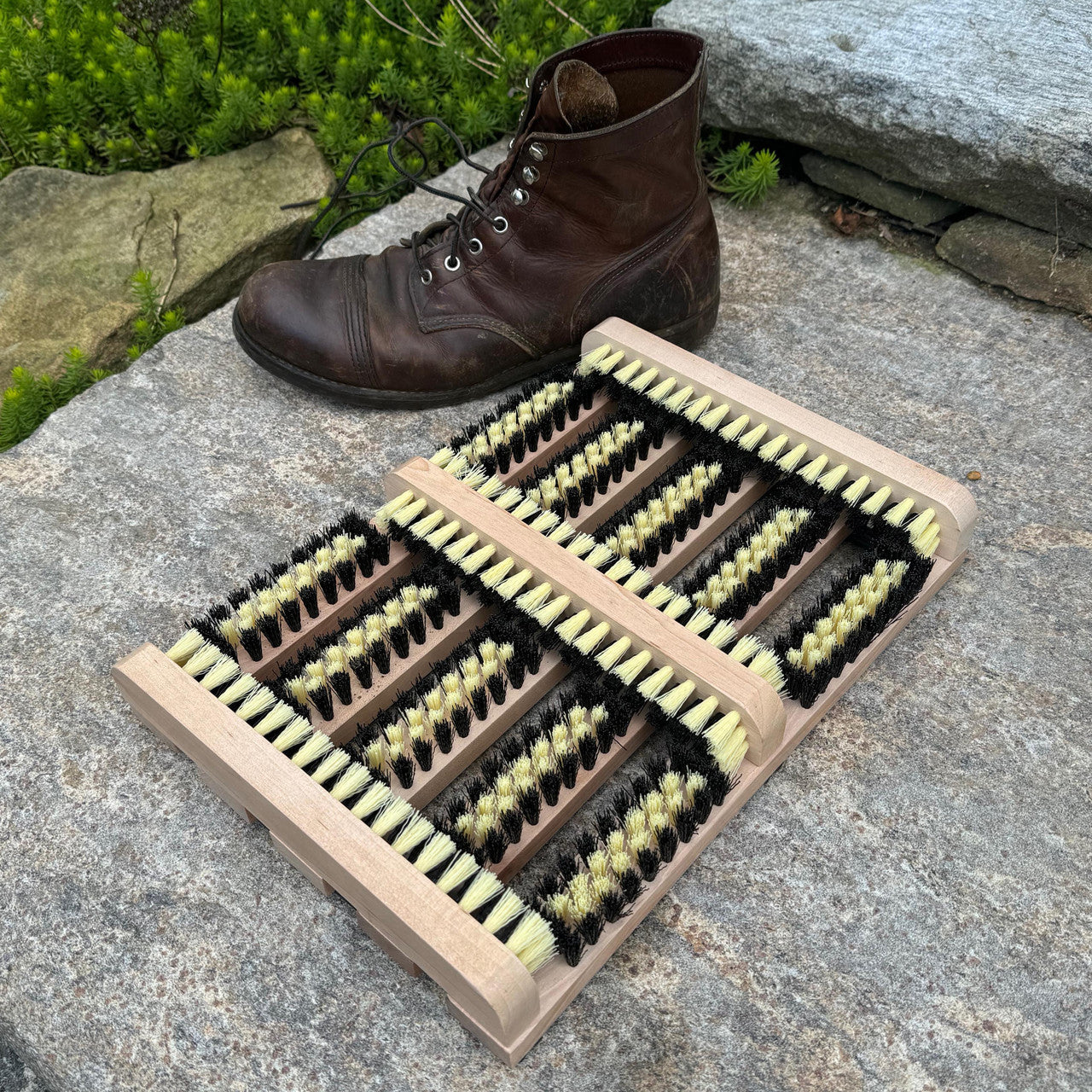 Greenhaus Gardening Heavy Duty Boot Brush Cleaner for Garden and Work Shoes