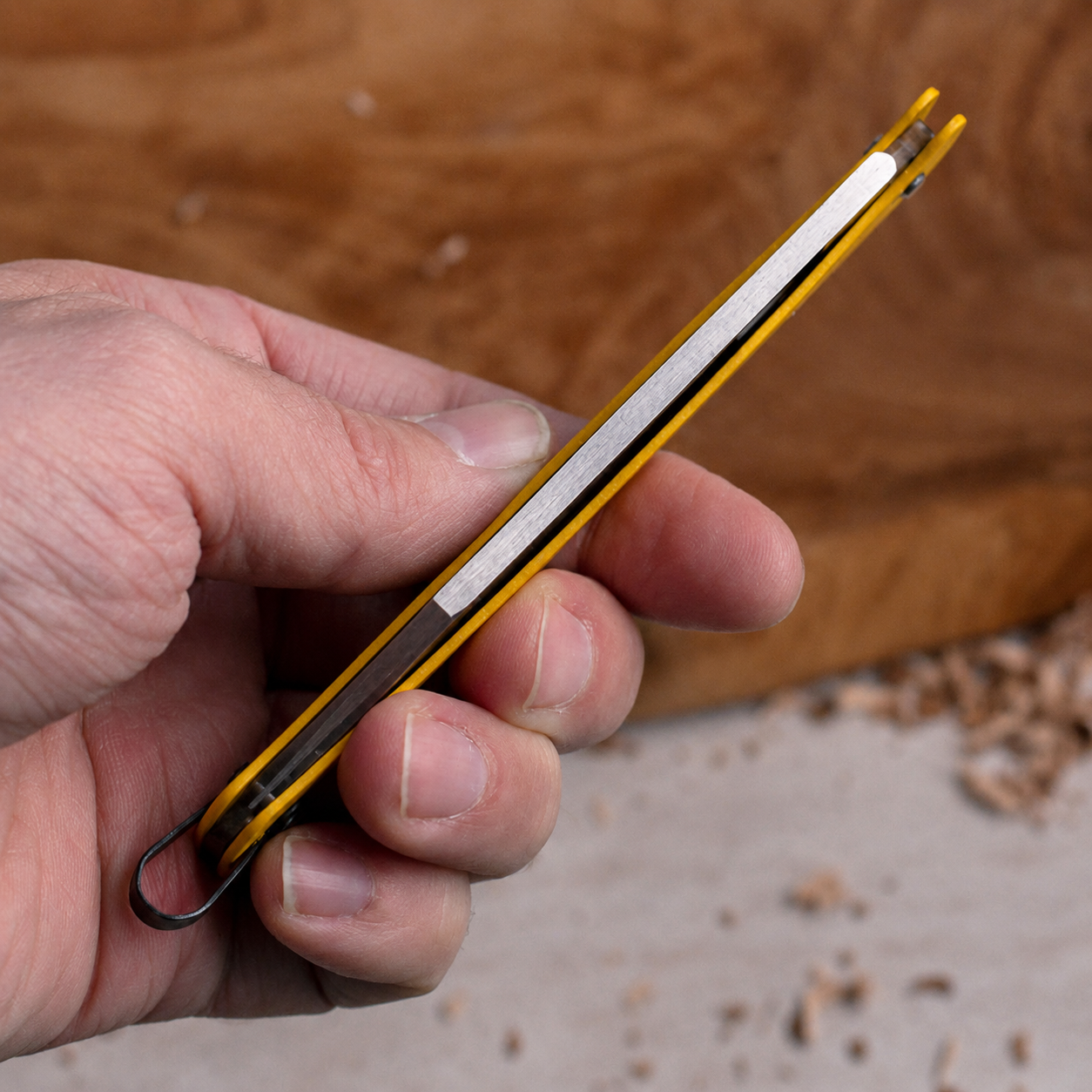 Greenhaus Gardening Folding Utility Knife — Durable Yellow Handle