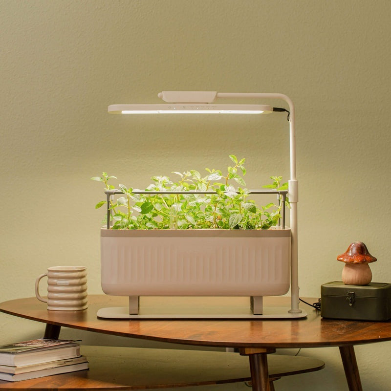 GreenHaus Gardening Adjustable Full Spectrum Grow Light Stand