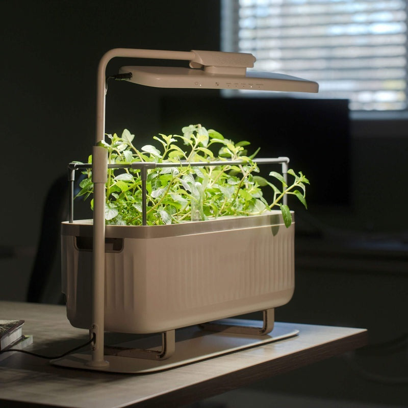 GreenHaus Gardening Adjustable Full Spectrum Grow Light Stand