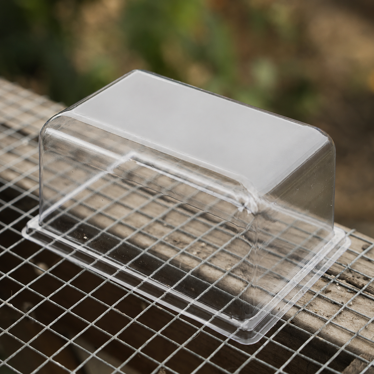 Greenhaus Gardening Humidity Domes and Bottom Trays for Greenhouse Growing
