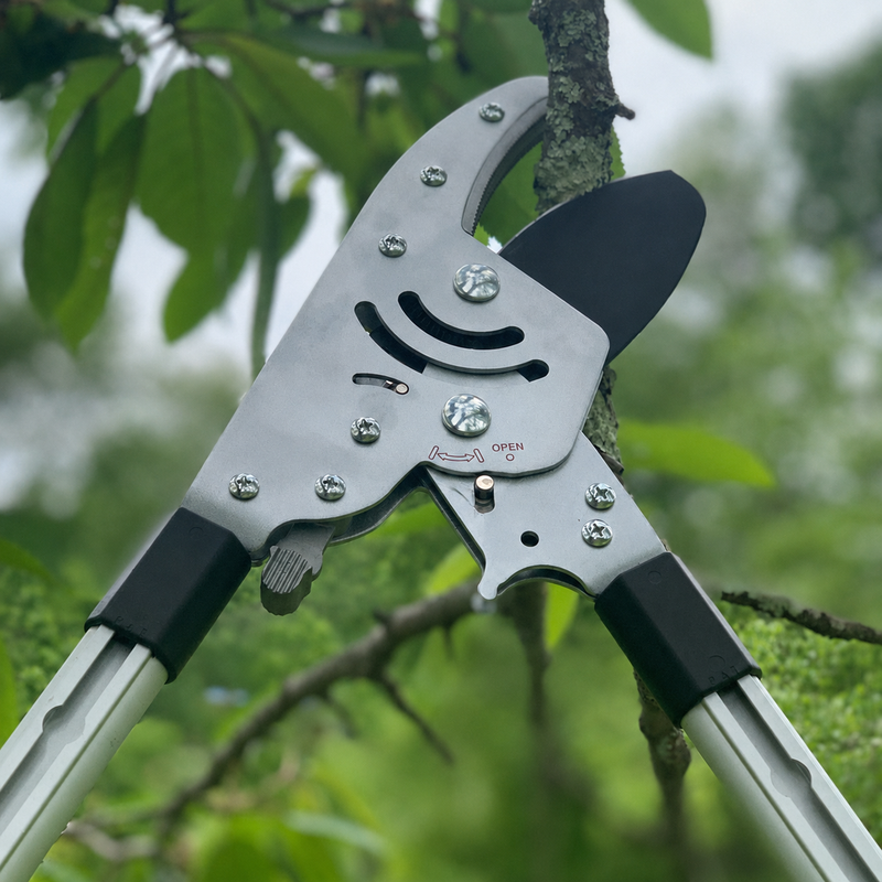 Greenhaus Gardening Extendable Anvil Lopper for Tree Maintenance
