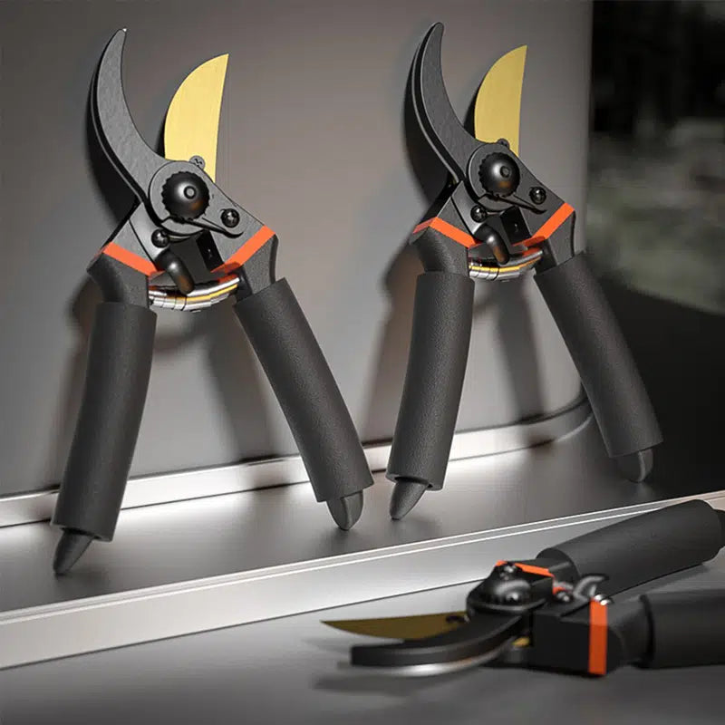 GreenHaus Gardening Titanium Garden Pruners with Comfort Rotating Handle
