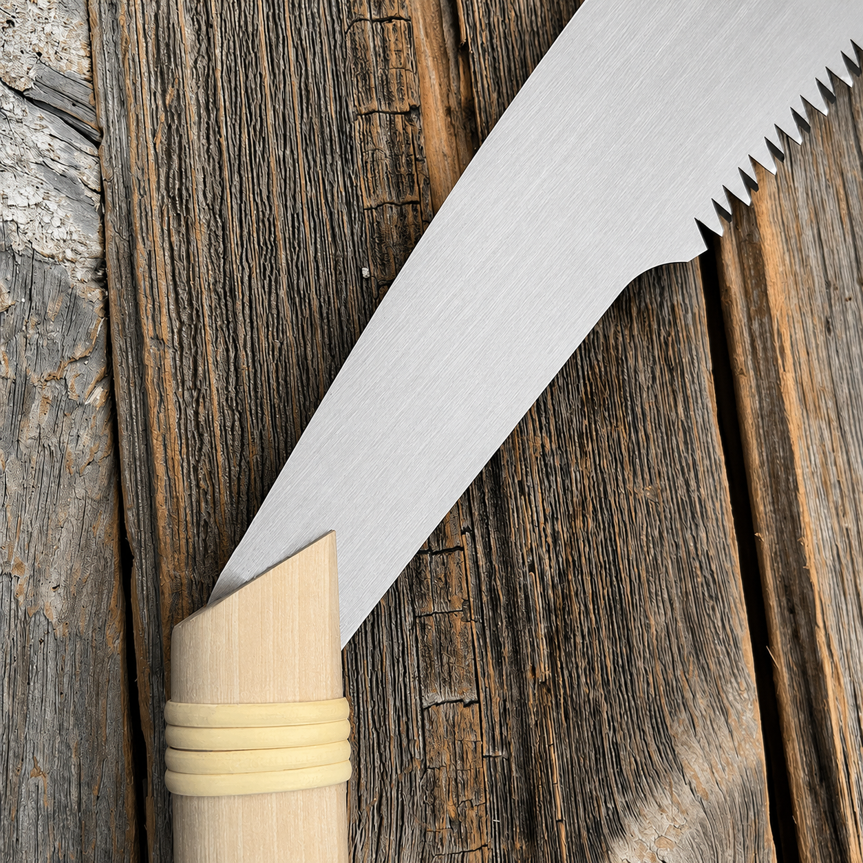 Greenhaus Gardening Manual Log Saw for Quick Outdoor Wood Cutting