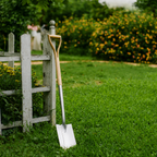 Greenhaus Gardening Long Handle Garden Spade, Heavy Duty Soil Digging Tool