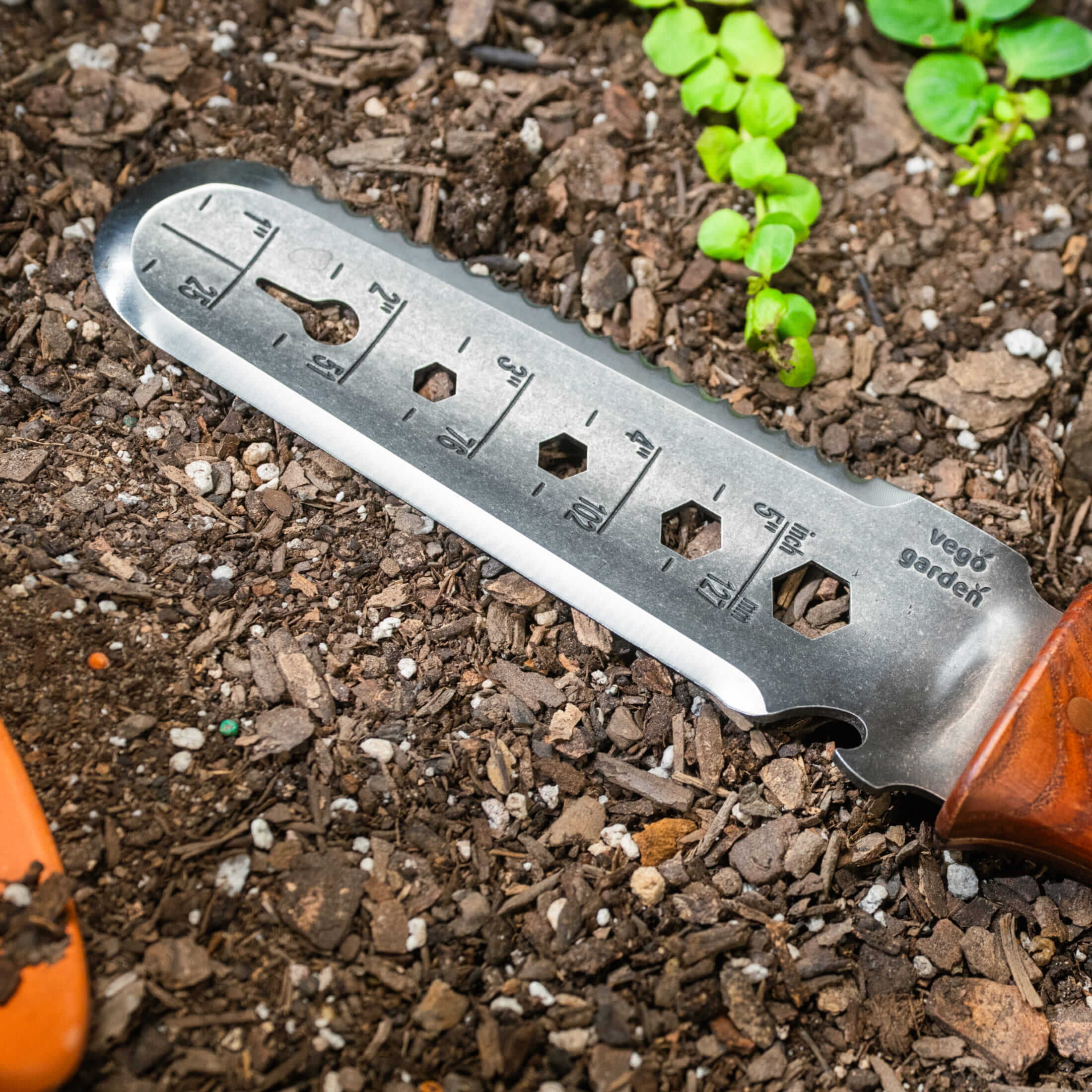 Greenhaus Gardening Garden Utility Knife, Multi-Tool for Planting & Weeding
