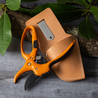 Greenhaus Gardening Ratcheting Hand Pruner with Leather Sheath