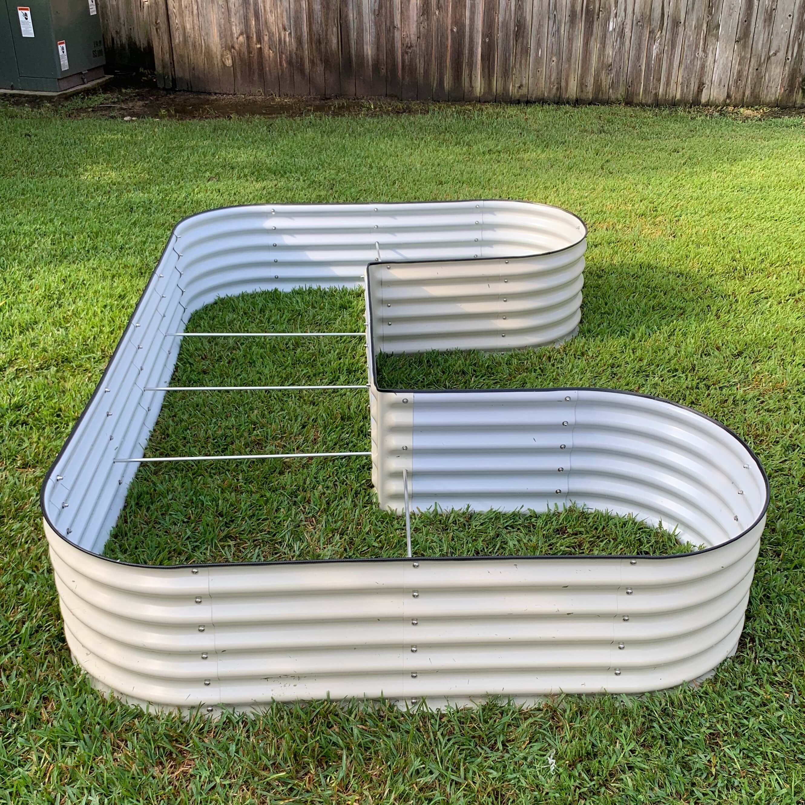 Greenhaus Gardening 17-Inch Raised Garden Bed with U-Shaped Layout
