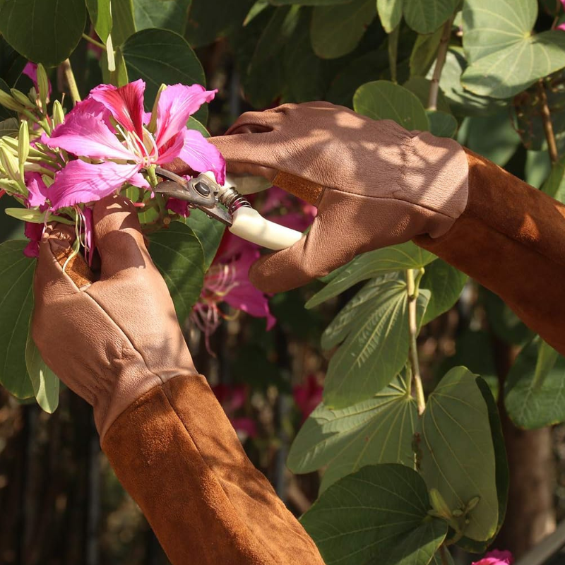 Greenhaus Gardening Adjustable Cuff Pruning Gloves for Yard Work