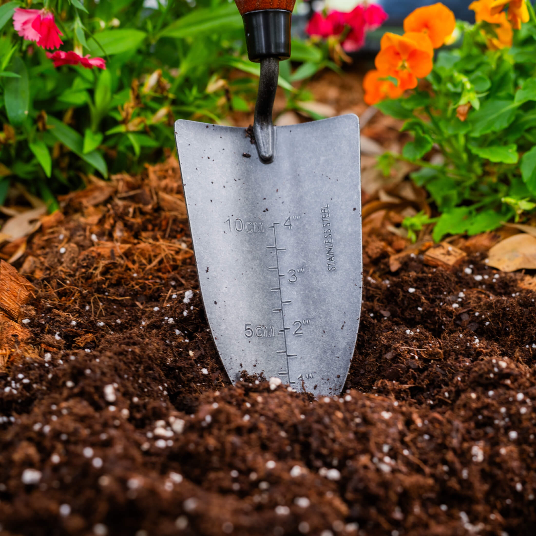 Greenhaus Gardening 4-Piece Gardening Tool Kit for Raised Beds & Flower Gardens