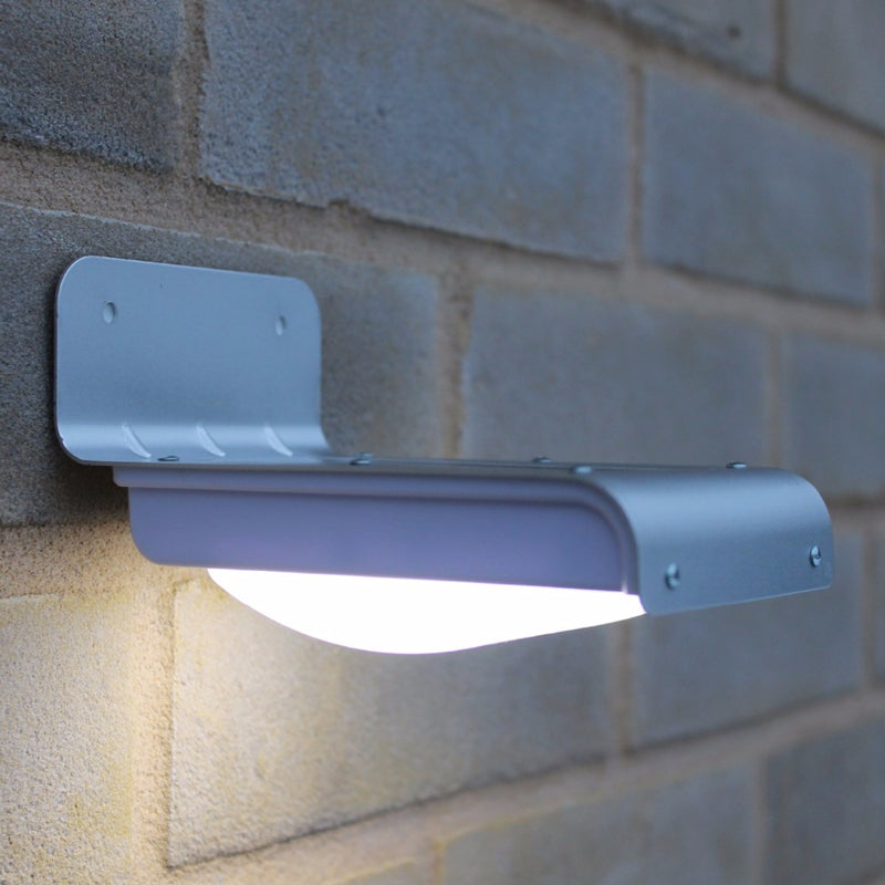 Greenhaus Gardening Outdoor Solar Motion Light with 16 LEDs