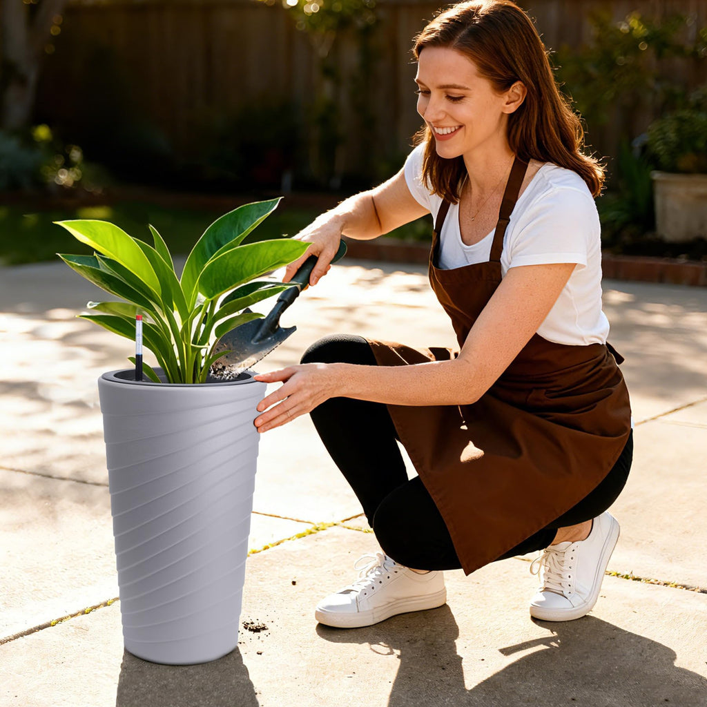 Greenhaus Gardening 16.3-Inch Self-Watering Round Planters Set of 2