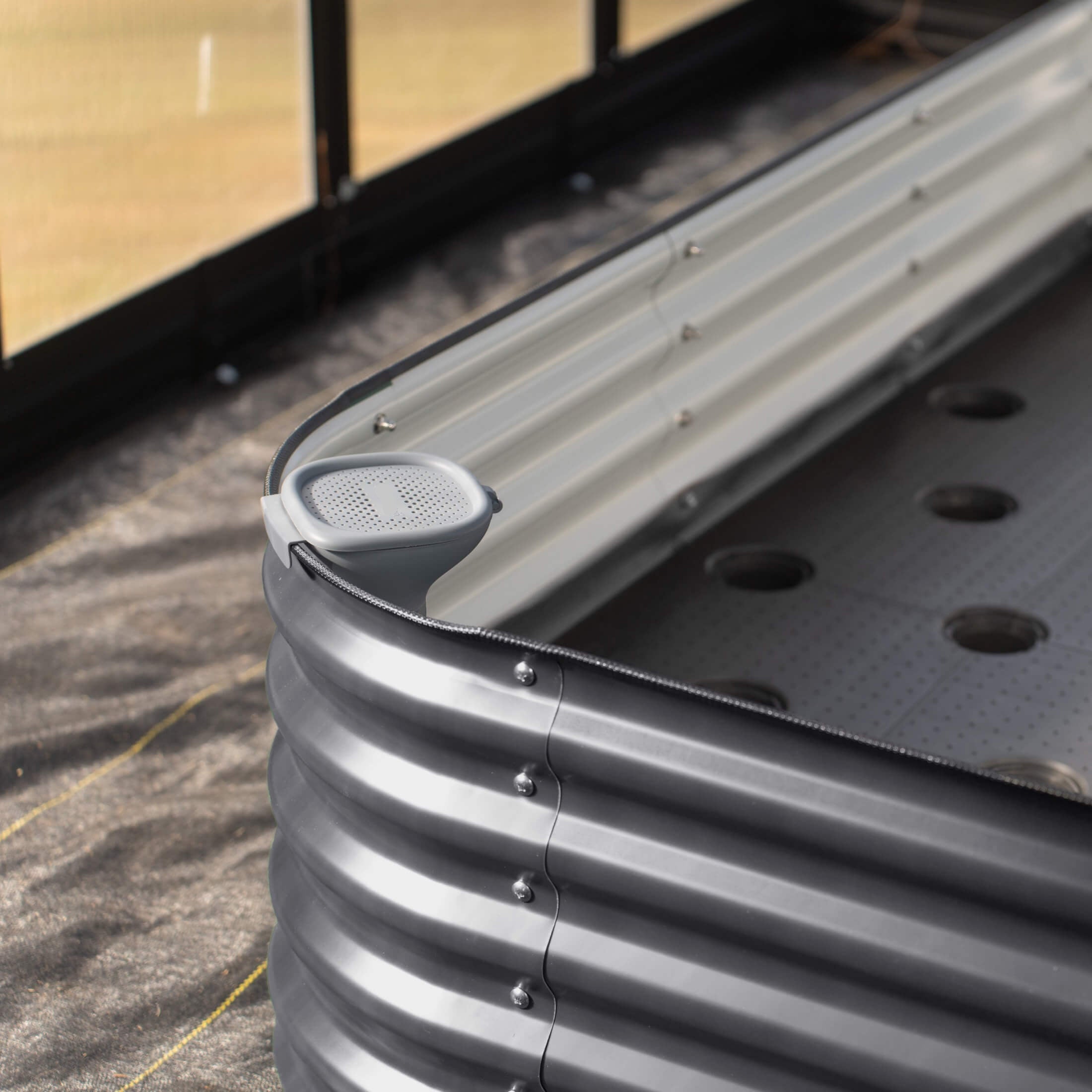 Greenhaus Gardening Water-Wicking Floor for 17" Raised Garden Beds